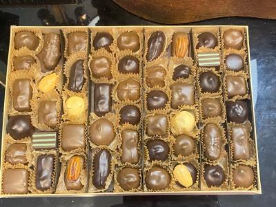 AWESOME VINTAGE CHOCOLATE ASSORTMENT STORE DISPLAY