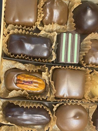 AWESOME VINTAGE CHOCOLATE ASSORTMENT STORE DISPLAY