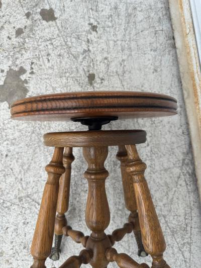 Adjustable Claw Ball Piano Stool