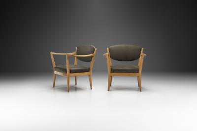 Adolf Relling Adolf Relling Frederik Kayser Kaminstolen for Arnestad Bruk Norway 1940s