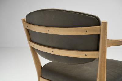 Adolf Relling Adolf Relling Frederik Kayser Kaminstolen for Arnestad Bruk Norway 1940s