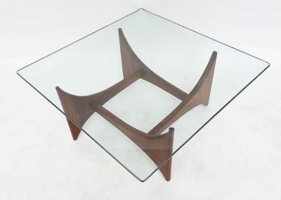 Adrian Pearsall American Modern Pair of Walnut and Glass Low Tables by Adrian Pearsall