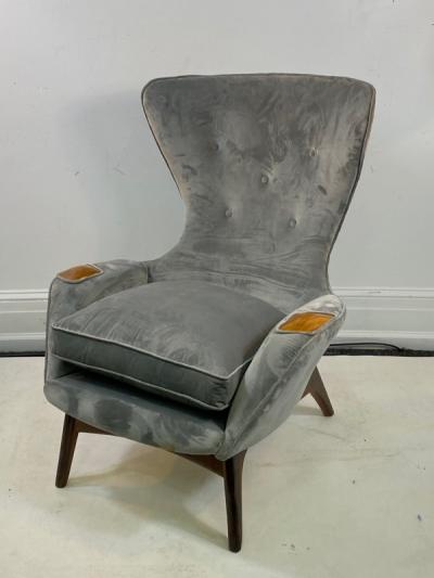 Adrian Pearsall MODERNIST PAIR OF ADRIAN PEARSALL WING CHAIRS