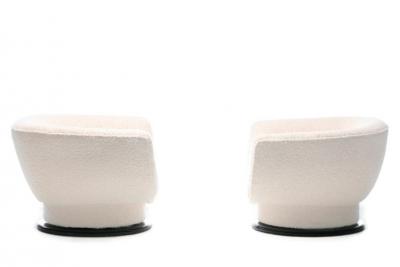 Adrian Pearsall Pair of Adrian Pearsall Swivel Lounge Chairs in Ivory Boucl with Walnut Bases