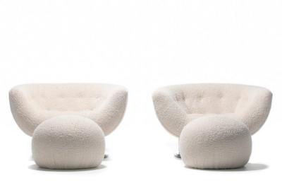 Adrian Pearsall Pair of Adrian Pearsall Swivel Lounge Chairs in Ivory Boucl with Walnut Bases