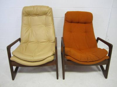 Adrian Pearsall Sculptural Pair of Adrian Pearsall Walnut Lounge Chairs Mid Century Modern