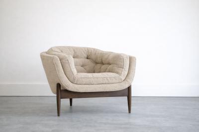Adrian Pearsall Set of MCM Sculptural Walnut Tripod Lounge Chairs in Boucl C 1950s