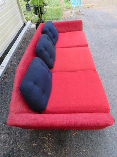 Adrian Pearsall Stylish Adrian Pearsall Style Sculptural Walnut Sofa Midcentury