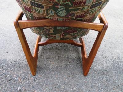 Adrian Pearsall Stylish Pair Adrian Pearsall Unique Wing Back Chair Sculpted Walnut Midcentury
