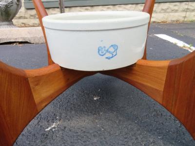 Adrian Pearsall Unusual Adrian Pearsall Sculptural Walnut Coffee Table Planter Midcentury