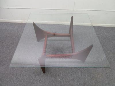 Adrian Pearsall Wonderful Adrian Pearsall Square Sculptured Walnut Coffee Table Midcentury