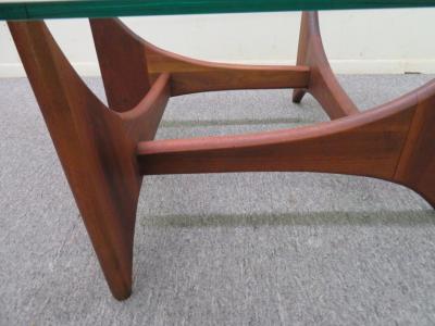 Adrian Pearsall Wonderful Adrian Pearsall Square Sculptured Walnut Coffee Table Midcentury