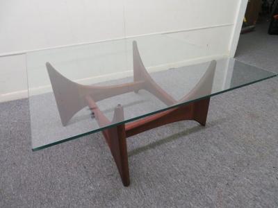 Adrian Pearsall Wonderful Adrian Pearsall Square Sculptured Walnut Coffee Table Midcentury