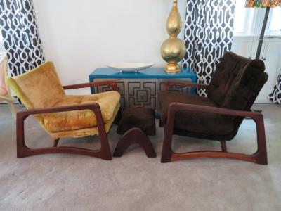 Adrian Pearsall Wonderful Pair of Adrian Pearsall Sculptural Walnut Lounge Chairs plus Ottoman