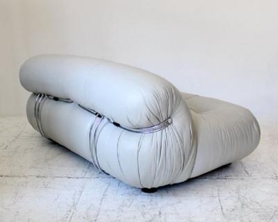 Afra Tobia Scarpa Afra and Tobia Scarpa soriana cream leather settee or small sofa for cassina