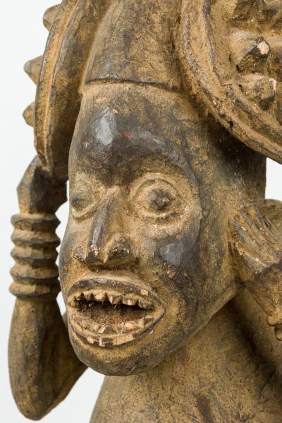 African Cameroon 20th Century Carved Wood Bameleke Chief Squatting Figure on Cir