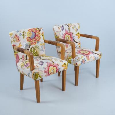 Aino Aalto Aino Aalto Pair of Club Chairs in Oak Leather Floral Pattern Artek 1940s 