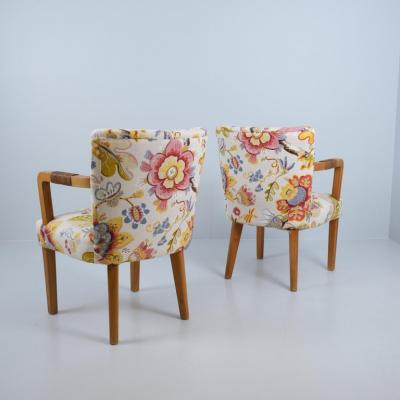 Aino Aalto Aino Aalto Pair of Club Chairs in Oak Leather Floral Pattern Artek 1940s 