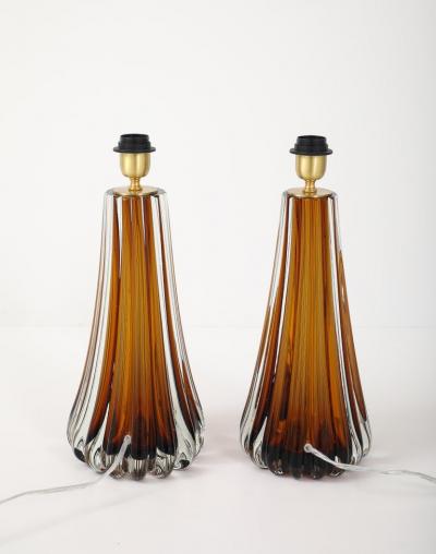 Alberto Dona Pair Hand Blown Fluted Cognac Saddle Murano Glass Brass Table Lamps Signed