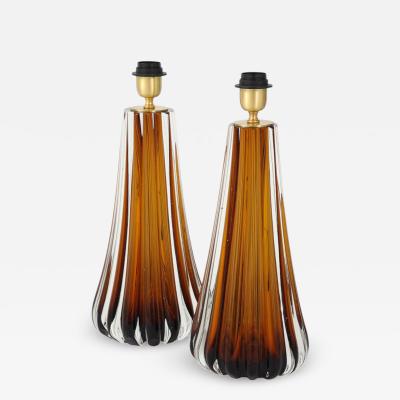 Alberto Dona Pair Hand Blown Fluted Cognac Saddle Murano Glass Brass Table Lamps Signed