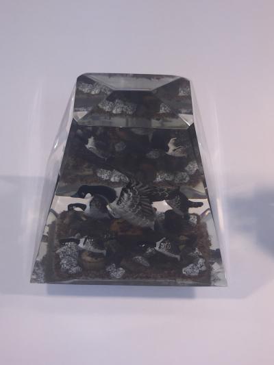 Alessandro Albrizzi Modern Trio of High End Solid Lucite Obelisks With Diorama of Wildlife Scenes