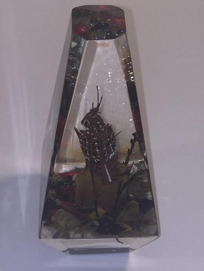 Alessandro Albrizzi Modern Trio of High End Solid Lucite Obelisks With Diorama of Wildlife Scenes