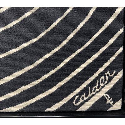 Alexander Calder Sillons Noirs Sur Rouge