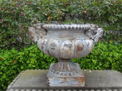 Alfred Corneau Pair of 19th Century French Cast Iron Garden Urns Attributed to Alfred Corneau