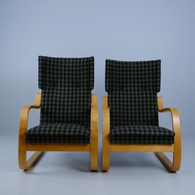 Alvar Aalto Alvar Aalto Pair of Cantilever Armchairs M 401 Green Buffalo Check Artek 1950s