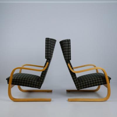 Alvar Aalto Alvar Aalto Pair of Cantilever Armchairs M 401 Green Buffalo Check Artek 1950s