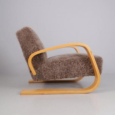 Alvar Aalto Alvar Aalto Tank Arm Chair Model 400 in Sheepskin Artek 1950s