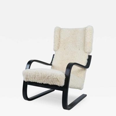 Alvar Aalto Early Alvar Aalto Armchair Model 401 in White Sheepskin Artek 1940s