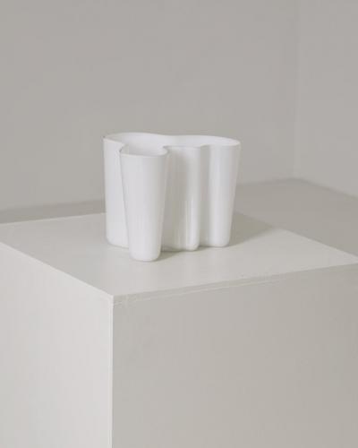 Alvar Aalto Iconic Alvar Aalto Savoy Vase Model 3030 in Opaline White Iittala 1960s