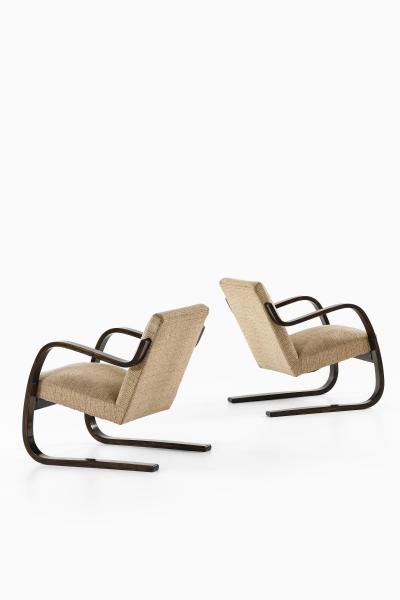 Alvar Aalto Set of 2 Mid Century Easy Chairs by Alvar Aalto 1933