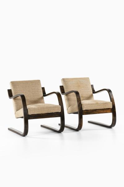 Alvar Aalto Set of 2 Mid Century Easy Chairs by Alvar Aalto 1933