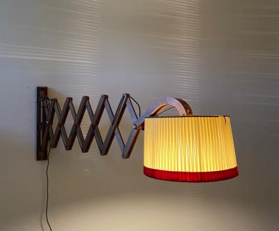 Amazingly Large Extensible Wall Light