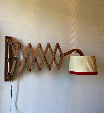 Amazingly Large Extensible Wall Light