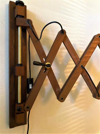 Amazingly Large Extensible Wall Light
