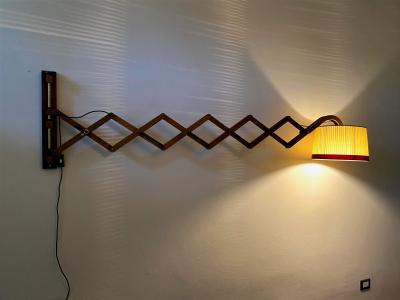 Amazingly Large Extensible Wall Light