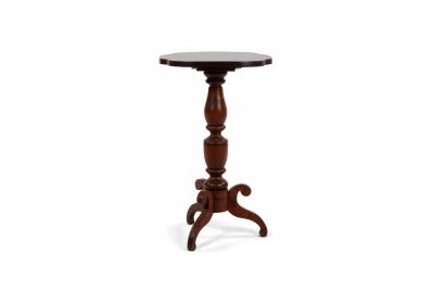 American Federal Mahogany Tilt Top Scalloped Table