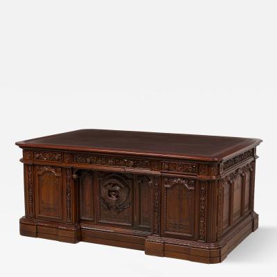 American Federal Replica of the Oval Office Resolute Partners Desk