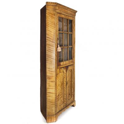 American Grain Painted Corner Cabinet Cupboard New England circa 1805