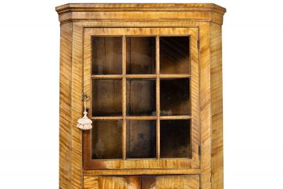 American Grain Painted Corner Cabinet Cupboard New England circa 1805
