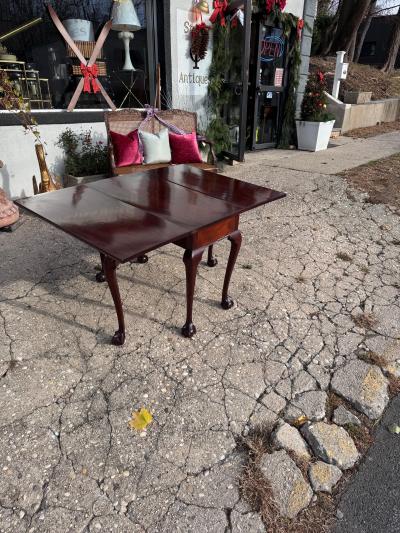American Mahogany Drop Leaf table