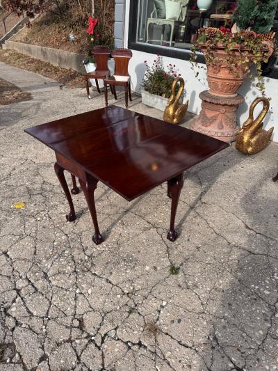 American Mahogany Drop Leaf table