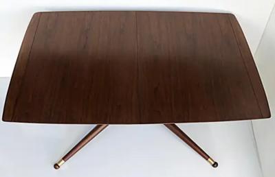 American Mid Century Modernist Expandable Dining Table with Two Wood Leaves