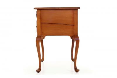 American Queen Anne Style Tiger Maple Lowboy Chest of Drawers