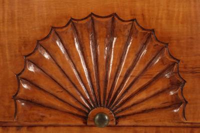 American Queen Anne Style Tiger Maple Lowboy Chest of Drawers