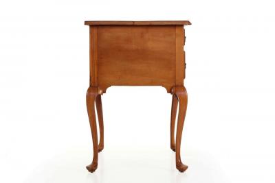 American Queen Anne Style Tiger Maple Lowboy Chest of Drawers