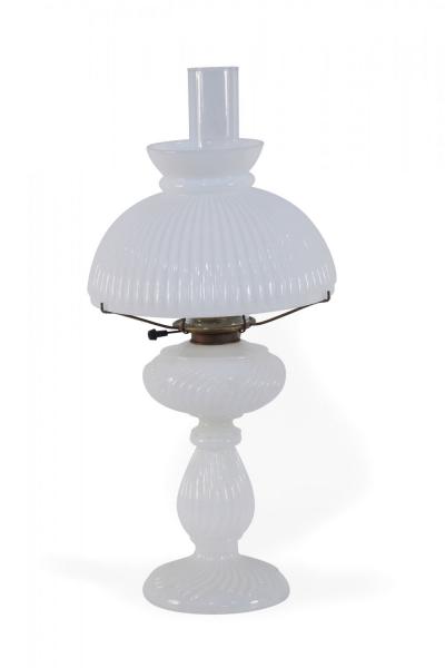 American Victorian Ribbed Milk Glass Table Lamp
